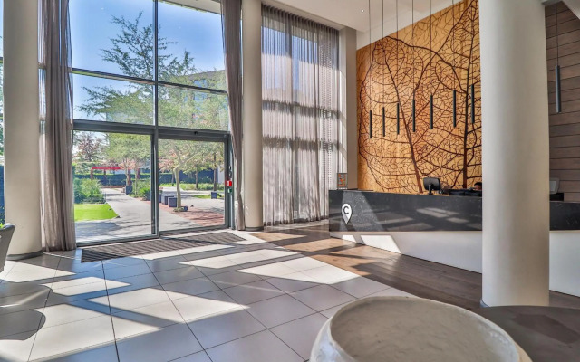 301 Menlyn Maine Trilogy Apartment