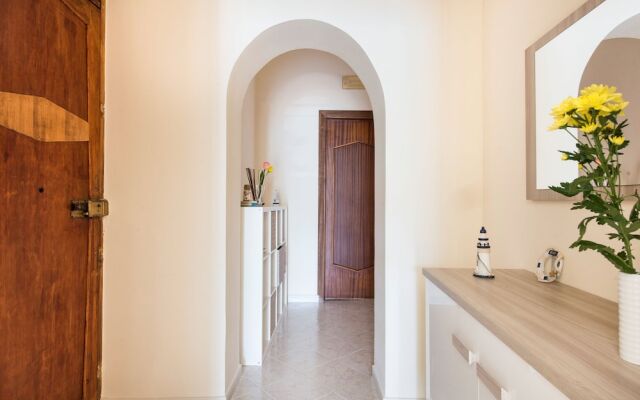 Casetta Vista Mare in Piazza a Mondello by Wonderful Italy