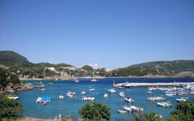 Molos Beach Apartments