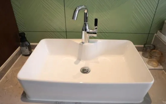 Shili Qingshe (Beijing Chaoyang High-speed Railway Shilipu Subway Station Branch)