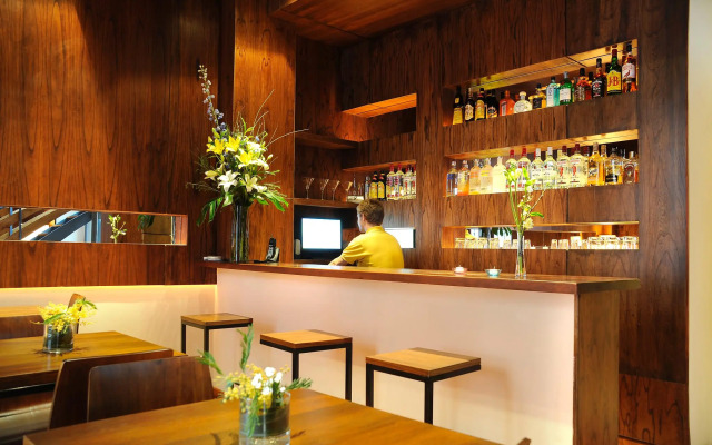 Hotel Babel
