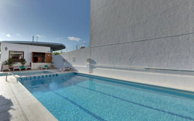 Hostal Tarba