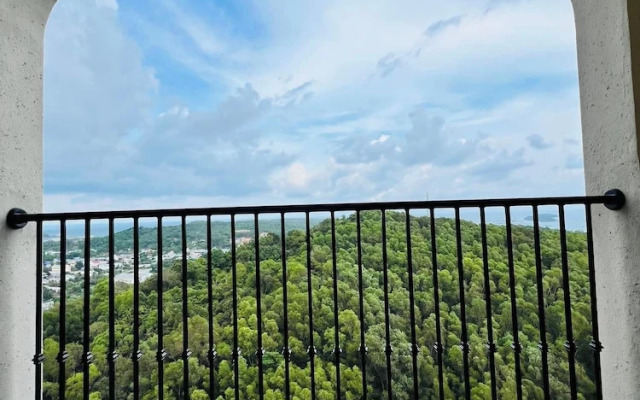 Medius Terra Residences - Pool Included