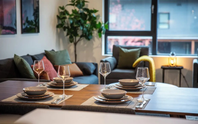 Cedar and Loam by Revelstoke Vacations