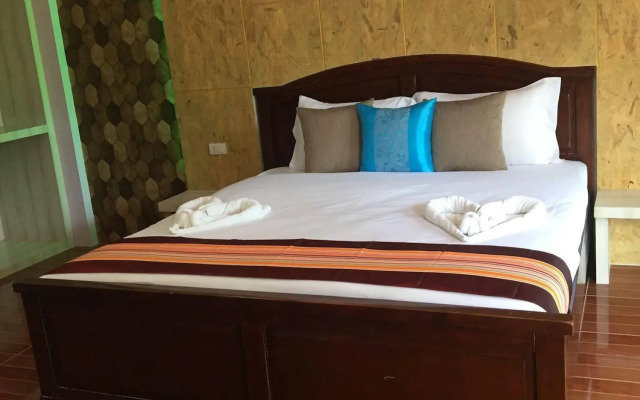 Phi Phi Nice Beach Resort
