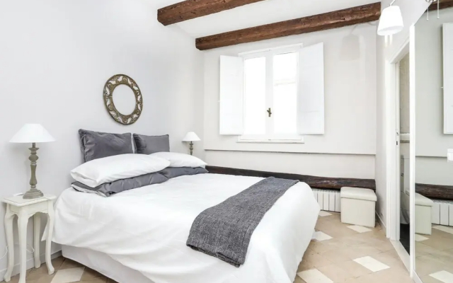 Spanish Steps Apartments