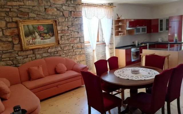 Villa Valeta 500 Meters From the Beach