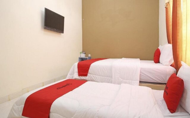Greenhouse Exclusive Kost Tegalwaras by RedDoorz