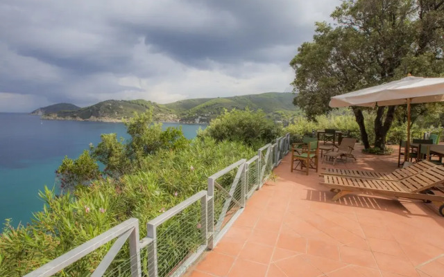 Villa Il Leccio sul Mare