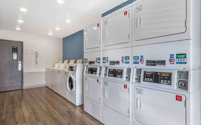 Extended Stay America Select Suites - Wichita - South