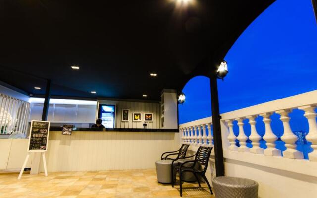 Khaosan Palace Hotel