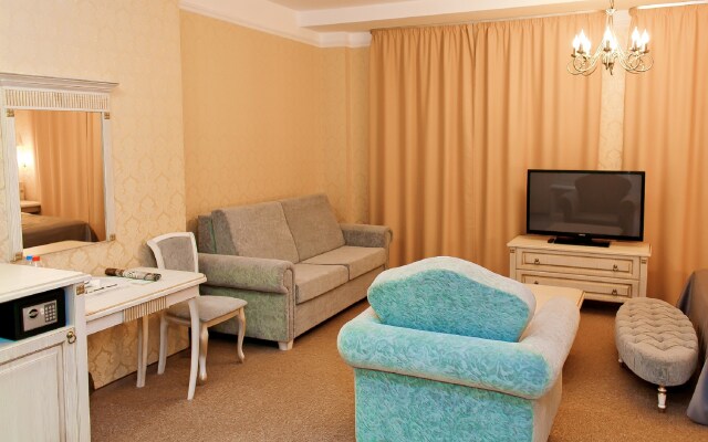 Hotel Troya West