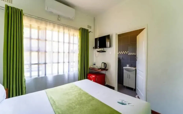 Murugare Lodge