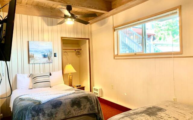 Breakers Boutique Inn