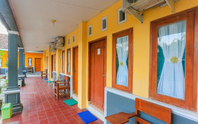 A. Yani 95 Residence by OYO Rooms