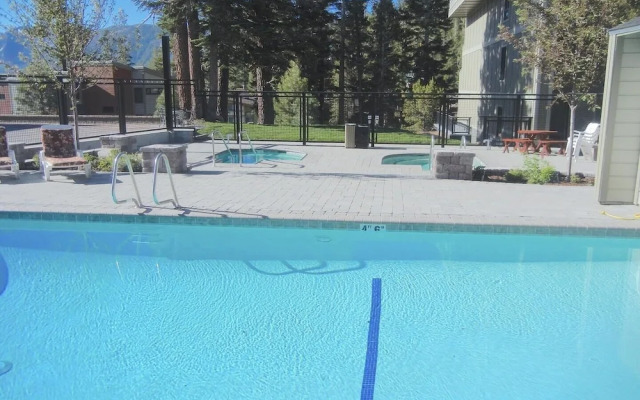 Beautifully remodeled 3 Bedroom Condo