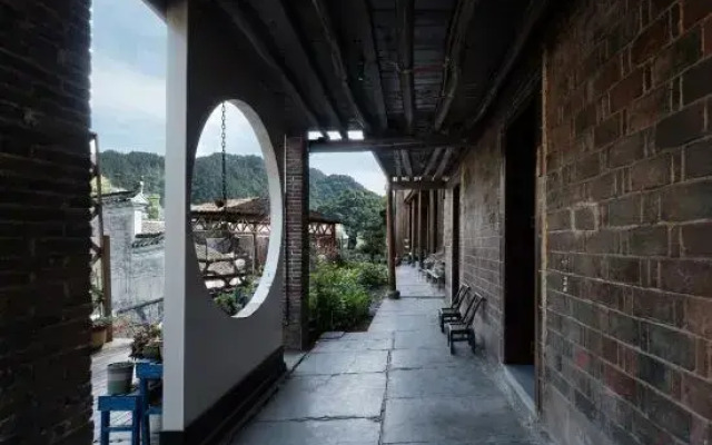 Phoenix Xinsu Light Luxury Courtyard Homestay (Hongqiao Branch)