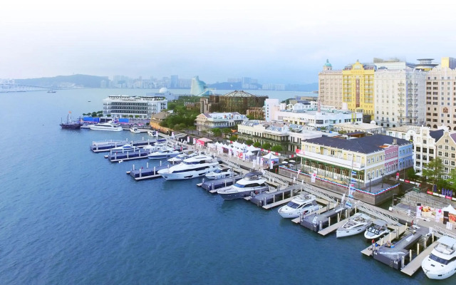 Legend Palace Hotel