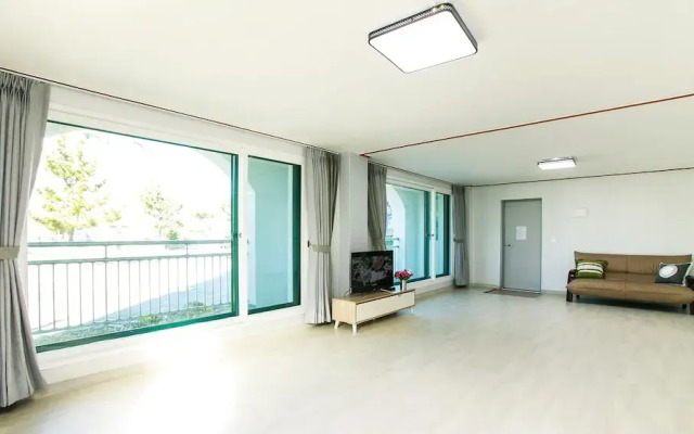 Sky Sea Pension