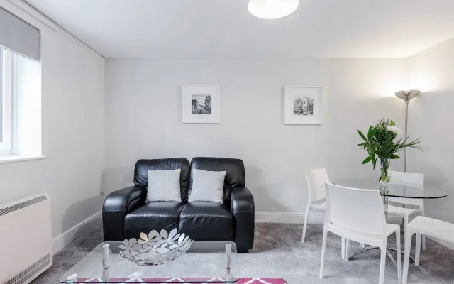 Marina Place by Roomspace Apartments