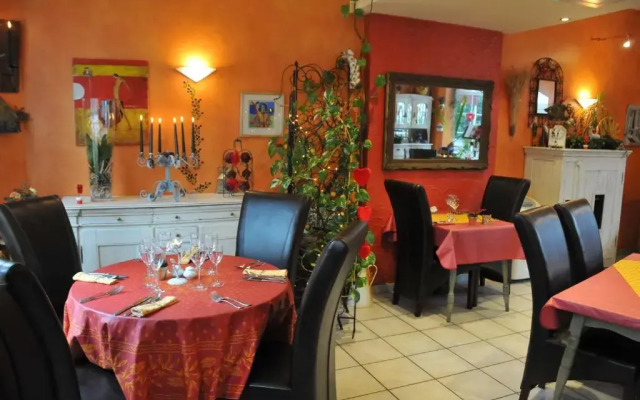 Le Luxembourg La Provence Chez Jeannot