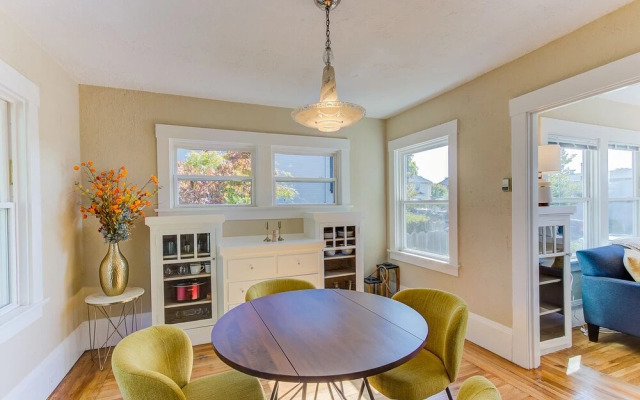 Woolsey Street - 2 Br Home