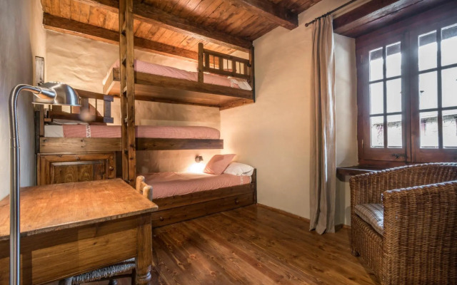 Casa Es Pletieus by Totiaran