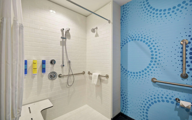 Tru by Hilton Chicopee Springfield