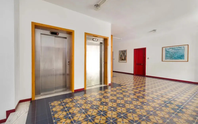 2507 Red Apartment by Barbarhouse