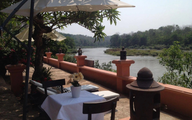 Vang Ngern River Resort