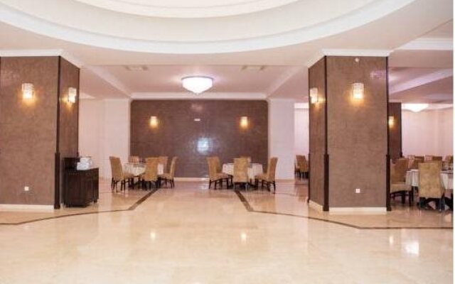 Albert Hotel