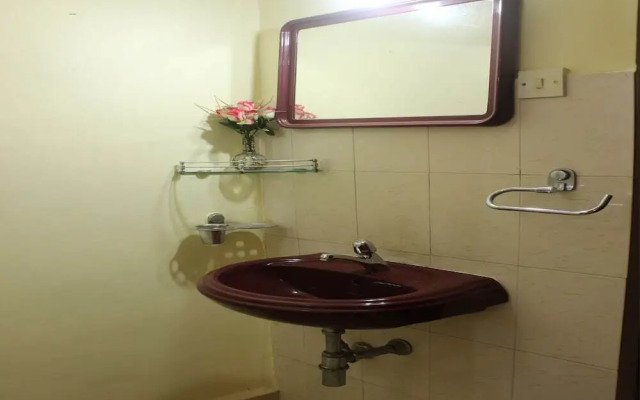 Poshak by OYO Rooms