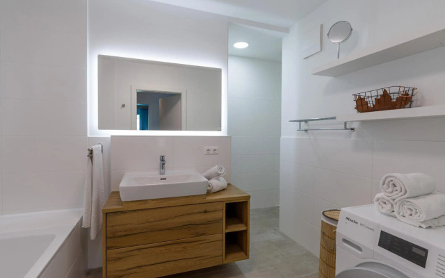 Eastside by Apartment Managers