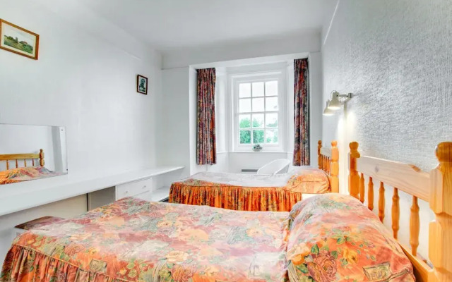 Modern Apartment in Tenby With Swimming Pool