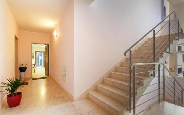 Appartamento White and Red by BarbarHouse