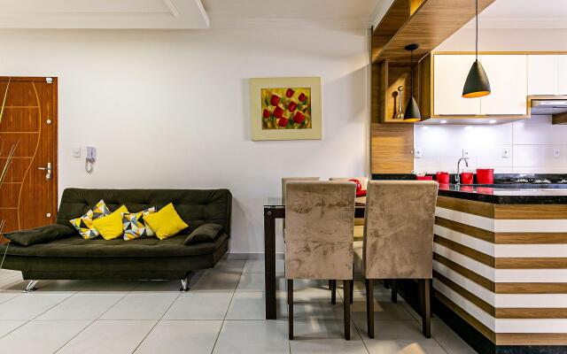 Apto amplo e moderno no Santinho VER102