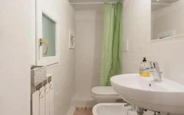 Mirasole in Bologna with 1 bedrooms and 1 bathrooms