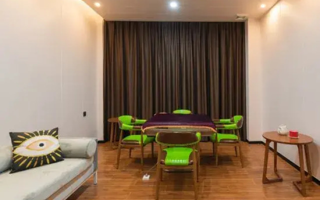 Bo'erte Business Hotel