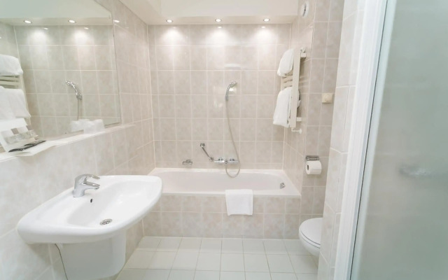 Van Der Valk Avifauna