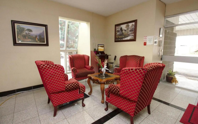 Niagara Lodge & Suites
