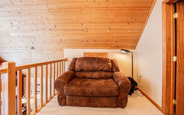 Rocky Adventures Five Bedroom Holiday Home