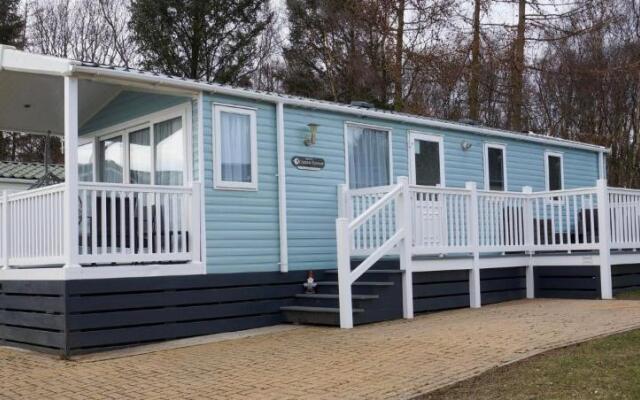 Silver Birch Retreat - Percy Woods Country Retreat With 18 HOLE FREE GOLF