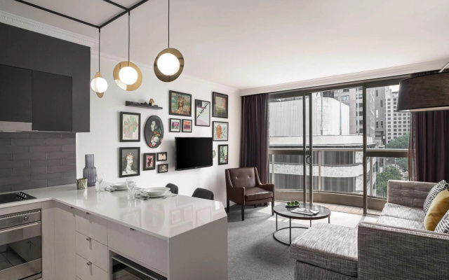 Mantra 2 Bond Street Sydney – Guest Rooms – Sydney
