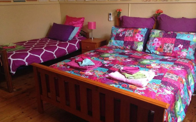 Wozza's B&B and Vault Cafe