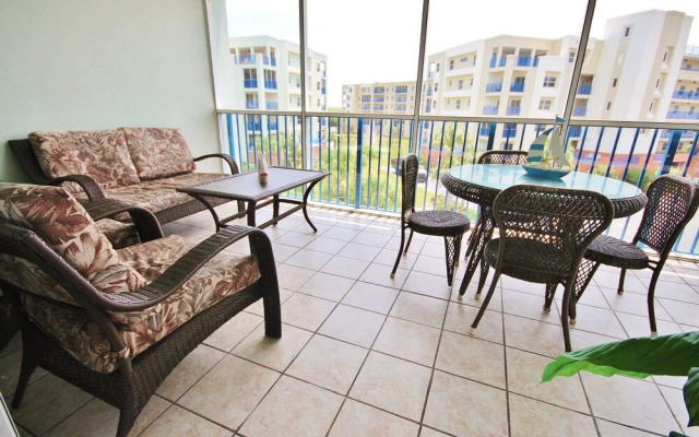 Oceanwalk 1-403 Apartment 2