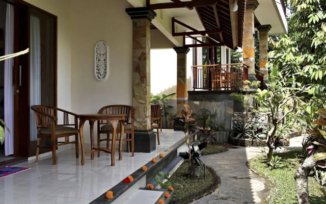 Tini Villa