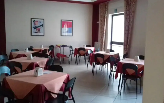 Hotel Caimo Bed-Breakfast