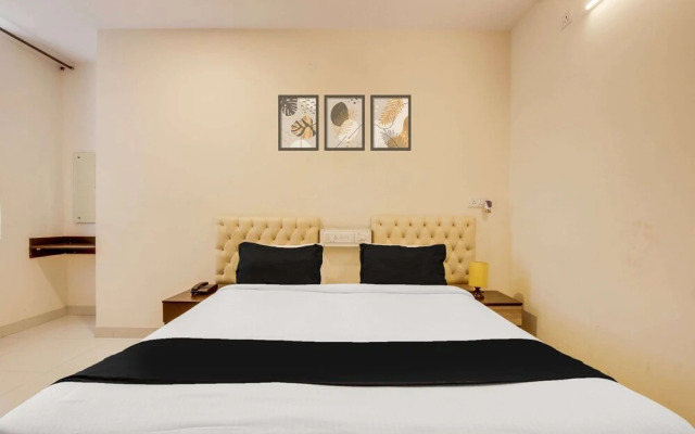 Cosy Stays at HBR Layout