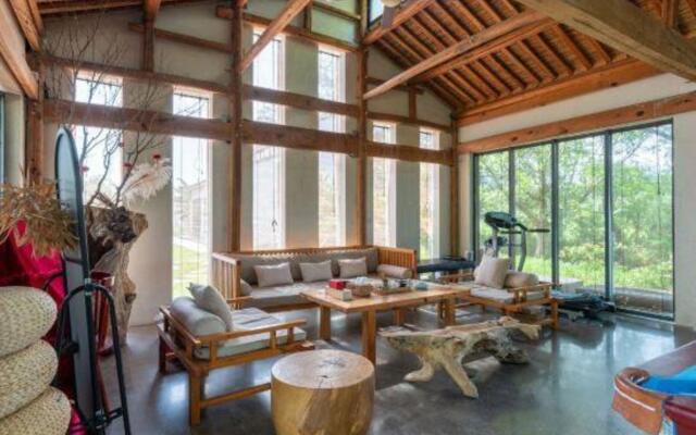 Huangshan Huizhou Creek Villa