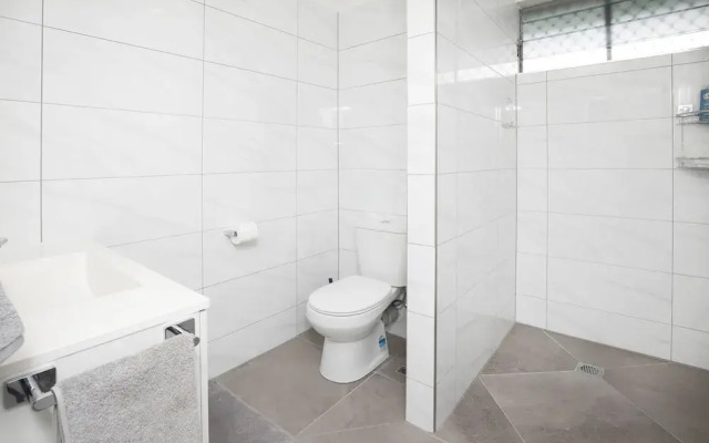 Ground Floor Easy Unit Close to City 4